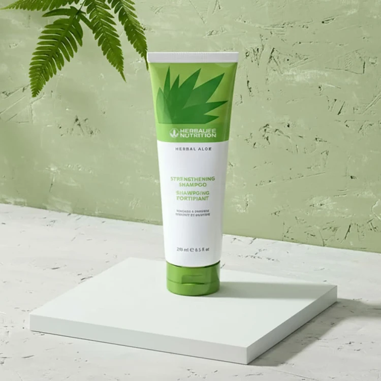 Aloesowy szampon wzmacniający Herbalife - bg