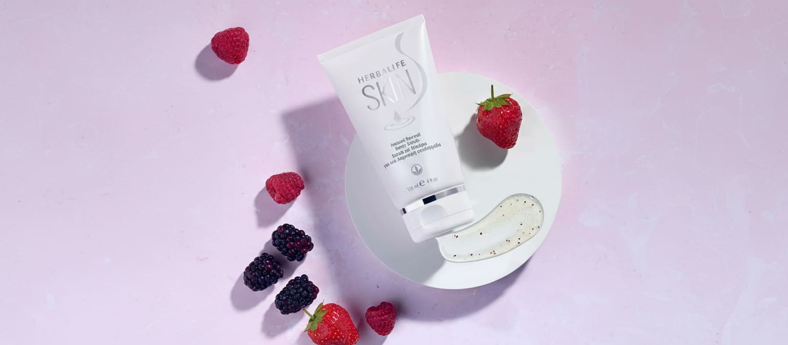 Herbalife SKIN – Błyskawicznie wygładzający scrub z jagodami